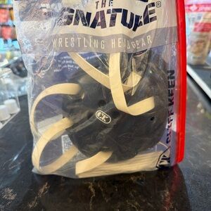 Cliff Keen The Signature Wrestling Headgear Navy White New In Ziplock Packaging